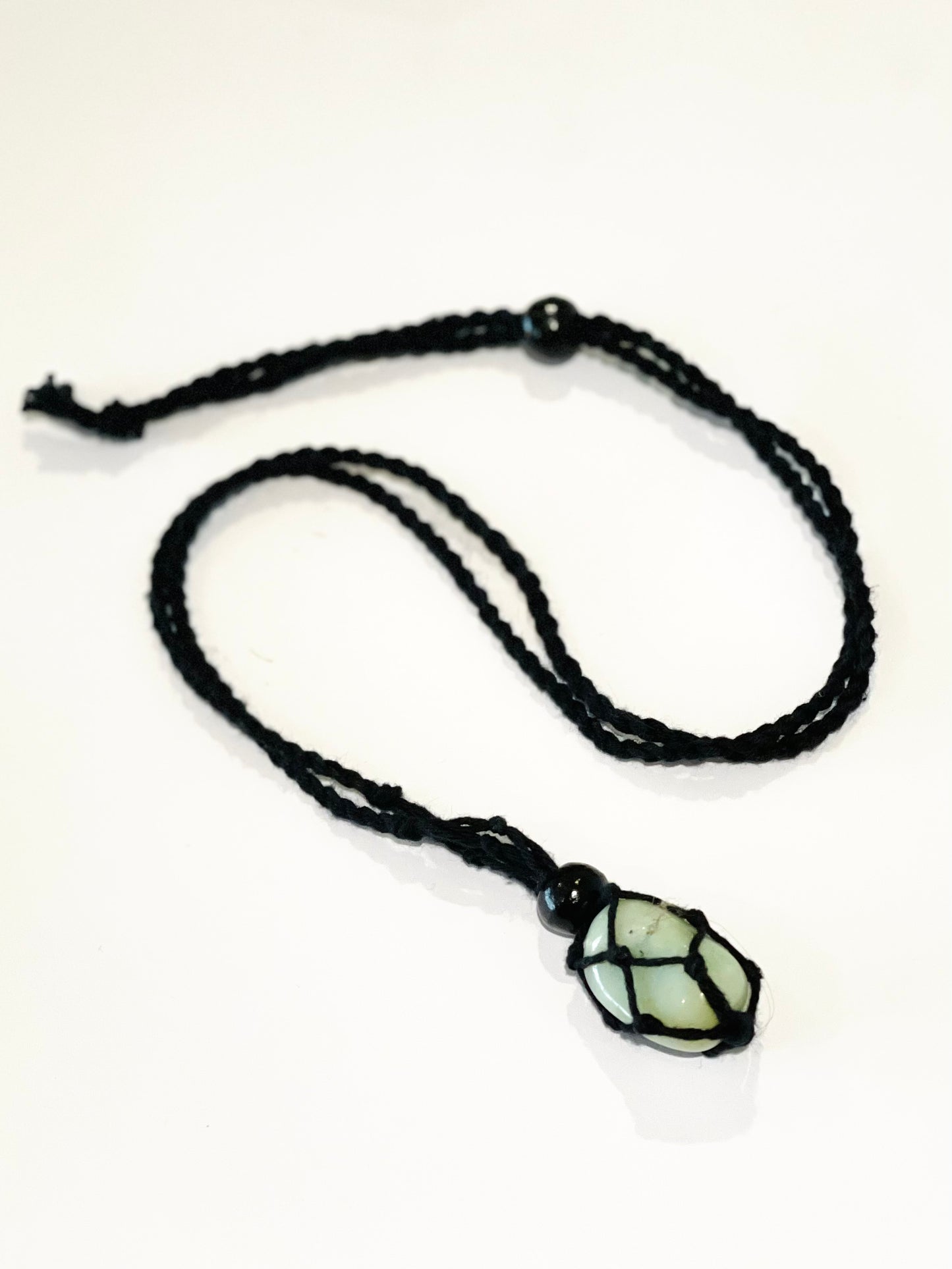 Macrame Beaded Gem Holder Black