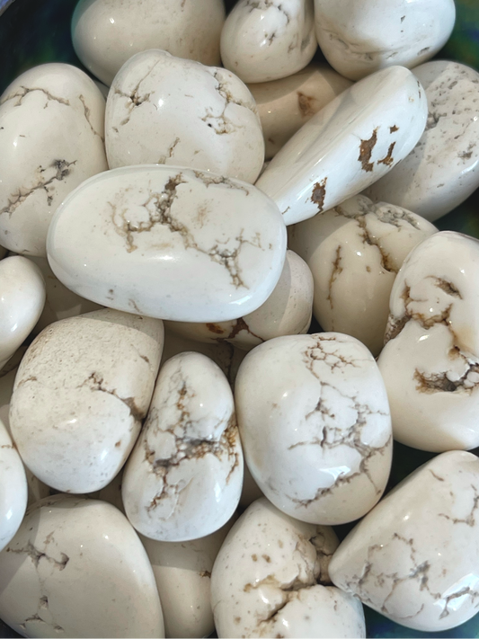 Tumbled Magnesite white